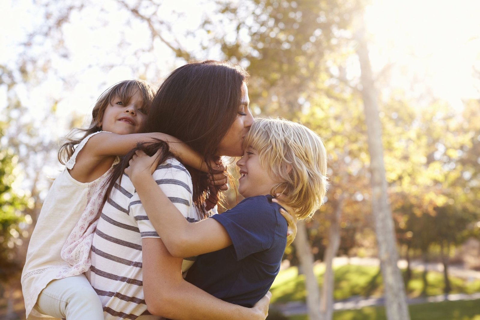 maman élevant ses enfants
